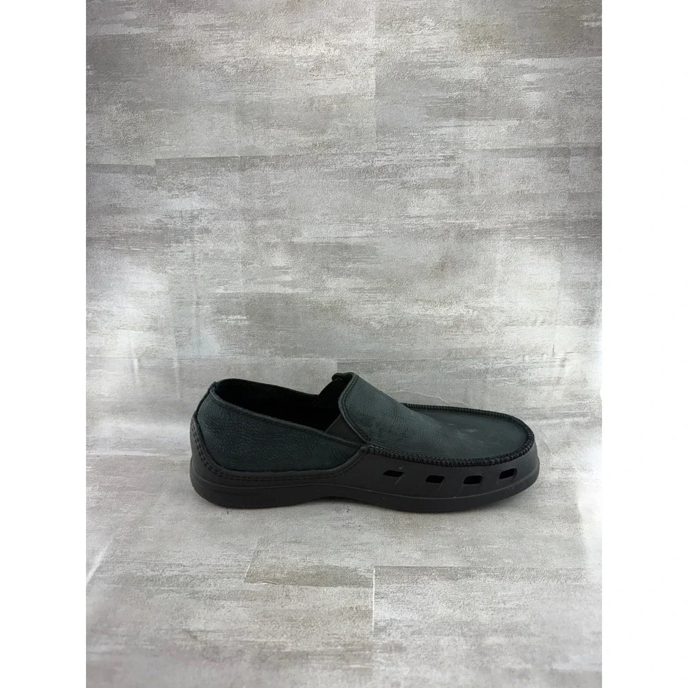 Crocs Santa Cruz Leather Loafers Men Sz 10 Black Slip On Shoes 10892